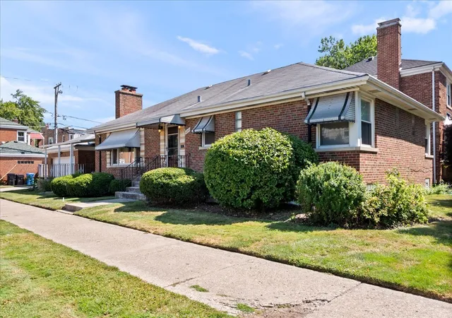 19th image of 6939 N Francisco Ave, Chicago, IL 60645 | MLS# 12719842