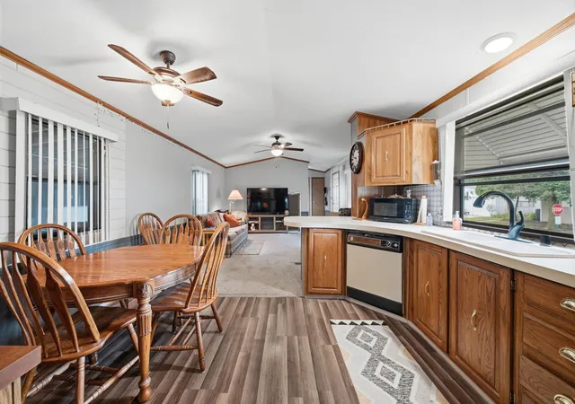 5th image of 630 Huntsbridge Rd, Matteson, IL 60443 | MLS# 12719869