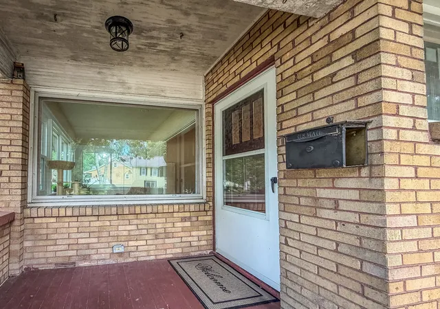 4th image of 918 W Washington St, Champaign, IL 61821 | MLS# 12719903