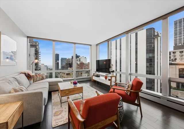Photo 2 of Sale Pending at 1300 N Astor St #22B, Chicago, IL 60610 | MLS# 12719948 | Listing updated on 2026-09-05