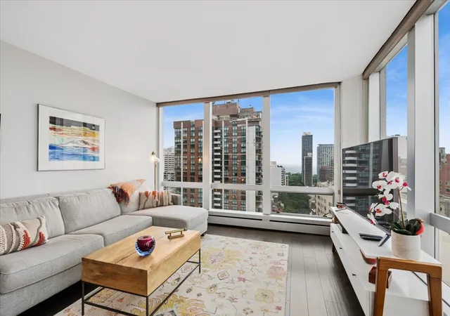 Photo 3 of Sale Pending at 1300 N Astor St #22B, Chicago, IL 60610 | MLS# 12719948 | Listing updated on 2026-09-05
