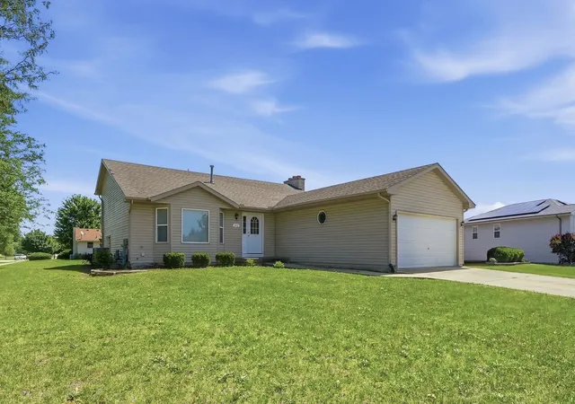 2nd image of 1402 Enborn Dr, Joliet, IL 60431 | MLS# 12720140