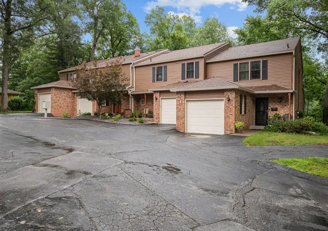 4th image of 3620 38Th St #3, Rock Island, IL 61201 | MLS# 12720157