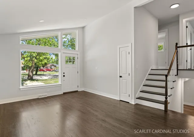 Photo 3 of Single family home for sale at 237 Terry Ln, Villa Park, IL 60181 | MLS# 12720182 | Listing updated on 2026-09-25