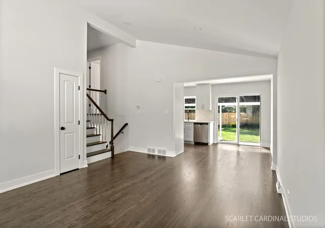 Photo 4 of Single family home for sale at 237 Terry Ln, Villa Park, IL 60181 | MLS# 12720182 | Listing updated on 2026-09-25