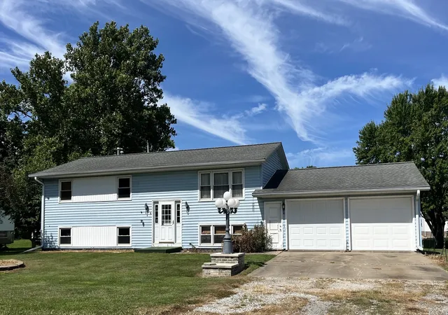 Single family home for sale at 501 N 4th Avenue, New Windsor, IL 61465 | MLS# 12720198