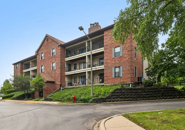 Photo 2 of Condo for sale at 641 Hapsfield Ln #103, Buffalo Grove, IL 60089 | MLS# 12720200 | Listing updated on 2026-09-05