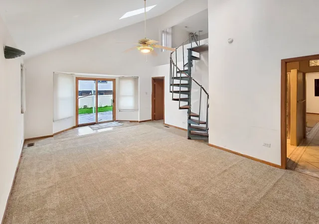 Photo 4 of Single family home for sale at 16621 84th Avenue, Tinley Park, IL 60477 | MLS# 12720216 | Listing updated on 2026-08-23