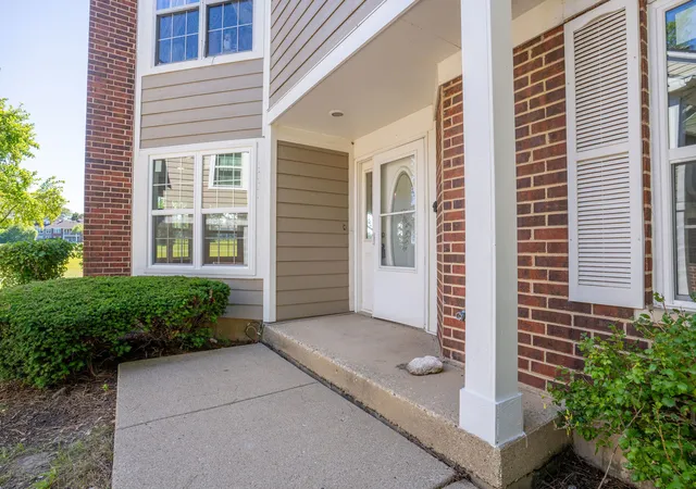 1st image of 1621 Glengarry Ct #1621, Algonquin, IL 60102 | MLS# 12720271