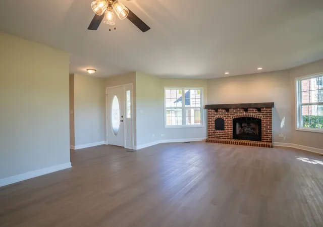 5th image of 1621 Glengarry Ct, Algonquin, IL 60102