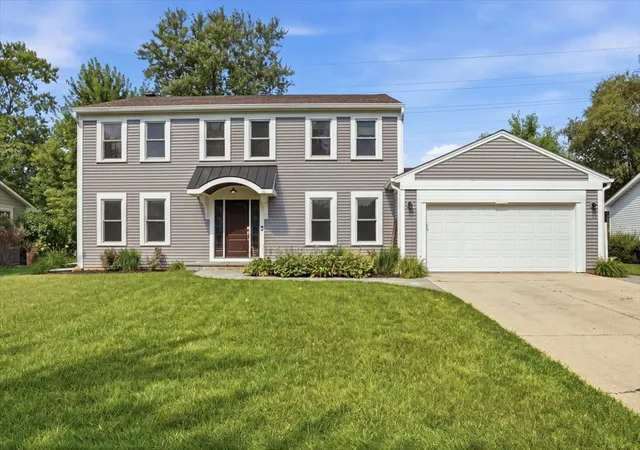 Photo 2 of Single family home for sale at 1203 Claridge Dr, Libertyville, IL 60048 | MLS# 12720273 | Listing updated on 2026-09-05