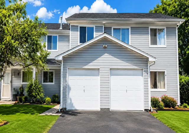 Photo 1 of Townhouse for sale at 523 Alton Ct, Carol Stream, IL 60188 | MLS# 12720300 | Listing updated on 2026-09-01