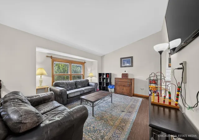 image of 1358 Cottonwood Ln, Crystal Lake, IL 60014 | MLS# 12720304