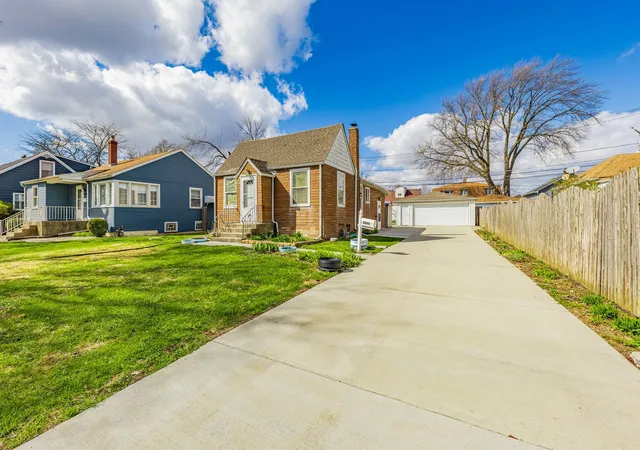 Photo 3 of Single family home for sale at 2648 123rd Street, Blue Island, IL 60406 | MLS# 12720354 | Listing updated on 2026-08-17
