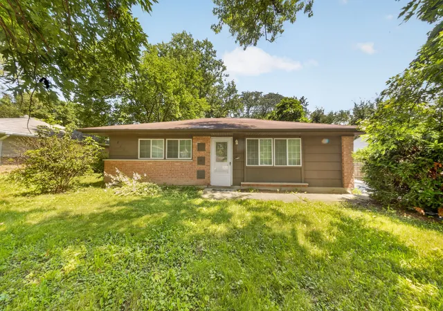 1st image of 415 Shabbona Dr, Park Forest, IL 60466 | MLS# 12720398