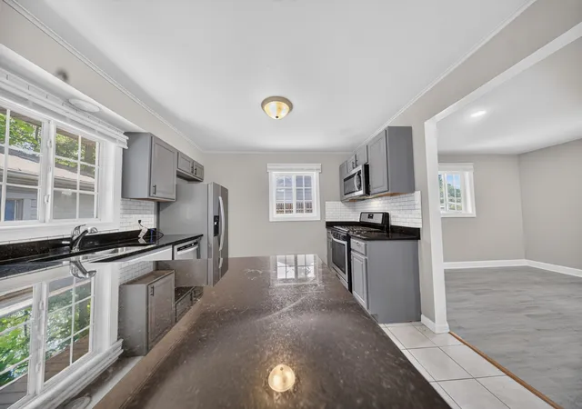 Photo 3 of Single family home for sale at 415 Shabbona Dr, Park Forest, IL 60466 | MLS# 12720398 | Listing updated on 2026-10-07