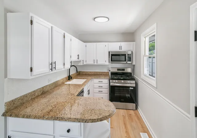 Photo 4 of Single family home for sale at 15332 Dante Ave, Dolton, IL 60419 | MLS# 12720434 | Listing updated on 2026-08-18