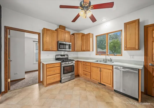 Photo 4 of Sale Pending at 278 S Melrose Ave, Elgin, IL 60123 | MLS# 12720511 | Listing updated on 2026-09-24