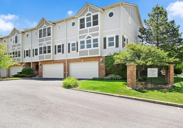 Photo 1 of Townhouse for sale at 771 W Kristen Ct, Palatine, IL 60067 | MLS# 12720558 | Listing updated on 2026-09-04
