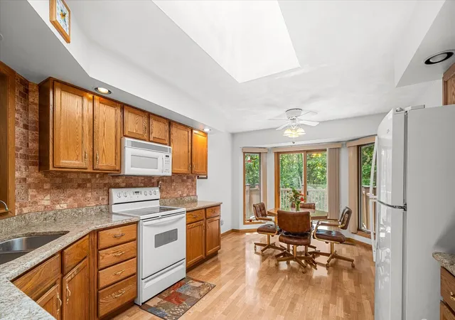Photo 3 of Single family home for sale at 154 Lake Thunderbird Dr, Putnam, IL 61560 | MLS# 12720608 | Listing updated on 2026-08-31