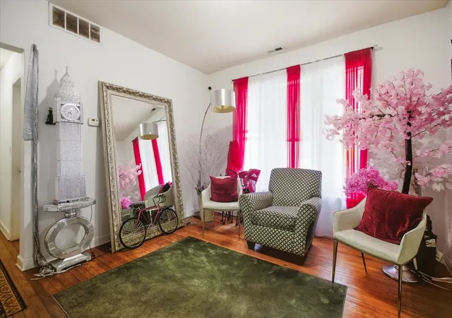 Photo 4 of Sale Pending at 7065 N Wolcott Ave, Chicago, IL 60626 | MLS# 12720697 | Listing updated on 2026-08-20