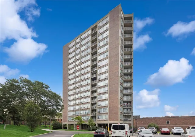 1st image of 3925 Triumvera Dr #15G, Glenview, IL 60025 | MLS# 12720783