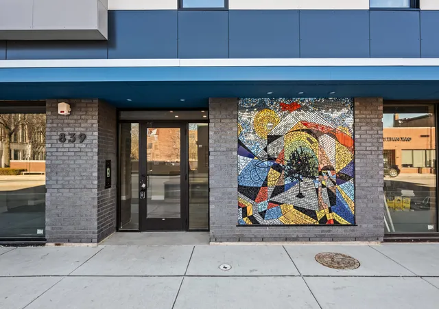 2nd image of 839 Madison St #301, Oak Park, IL 60302 | MLS# 12720824