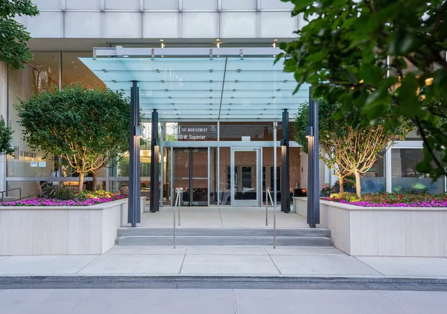 1st image of 500 W Superior St, Chicago, IL 60654