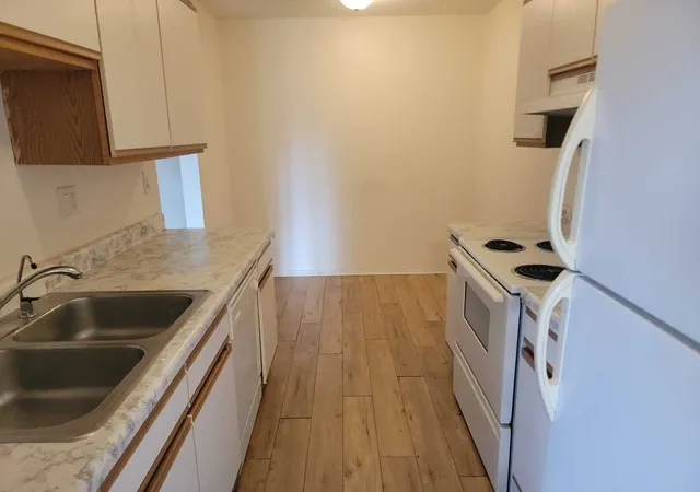 Photo 2 of Condo for sale at 1810 Hemlock Pl #204, Schaumburg, IL 60173 | MLS# 12720960 | Listing updated on 2026-08-18
