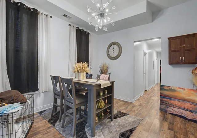 Listing Photo 2 - Condo for sale in building located at 5406 S May St, Chicago, IL 60621 - Unit #