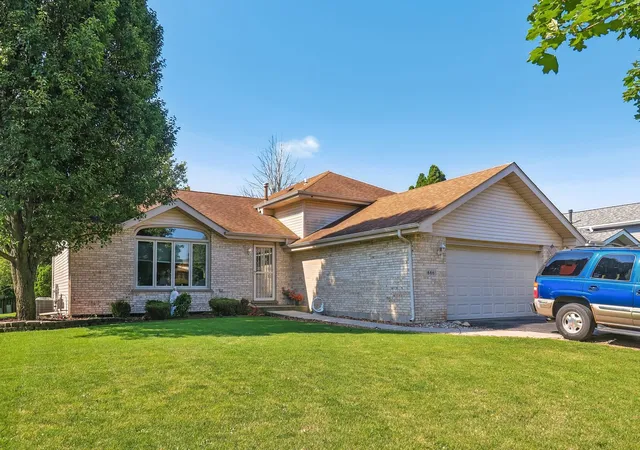 Photo 1 of Single family home for sale at 16661 W Oneida Dr, Lockport, IL 60441 | MLS# 12721076 | Listing updated on 2026-08-19