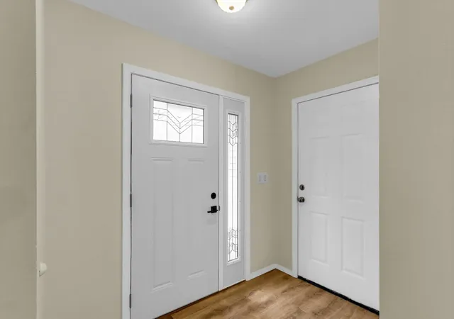 Photo 4 of Single family home for sale at 1207 Southwood Dr, Mahomet, IL 61853 | MLS# 12721135 | Listing updated on 2026-09-08