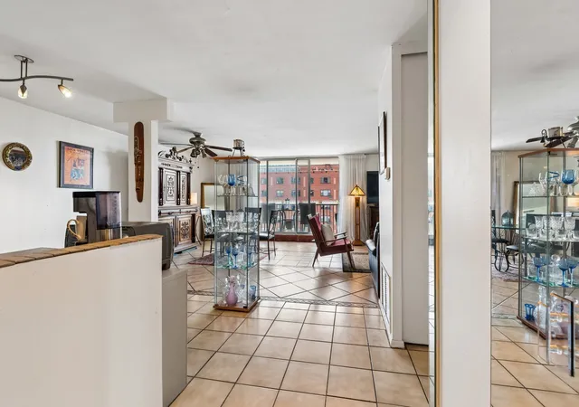 2nd image of 5855 N Sheridan Rd #11J, Chicago, IL 60660 | MLS# 12721241