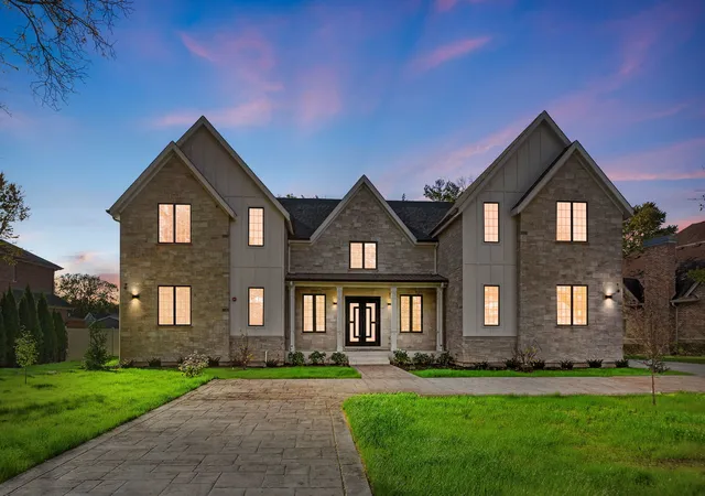 2nd image of 1921 Beechnut Rd, Northbrook, IL 60062 | MLS# 12721251