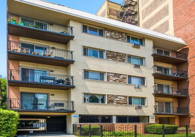 Photo 2 of Townhouse for sale at 5406 S Harper Ave #502, Chicago, IL 60615 | MLS# 12721422 | Listing updated on 2026-08-25