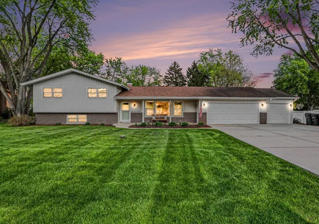 1st image of 10s287 Alma Ln, Naperville, IL 60564 | MLS# 12721425