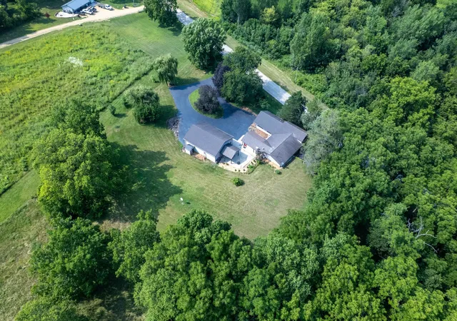 Photo 4 of Sale Pending at 1101 E Spring Crk Rd, Oregon, IL 61061 | MLS# 12721475 | Listing updated on 2026-08-21