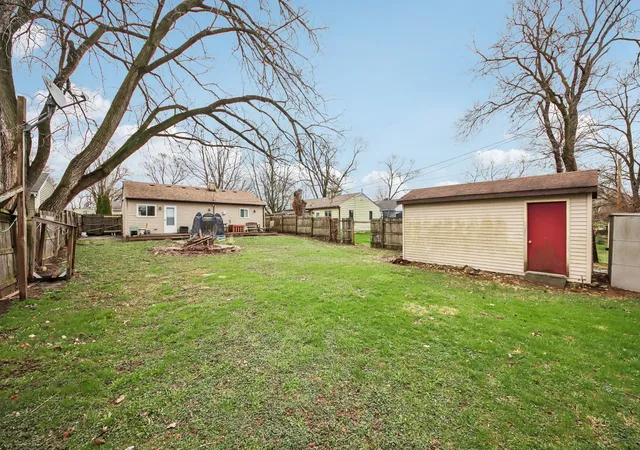 28th image of 65 Della St, Crystal Lake, IL 60014 | MLS# 12721535