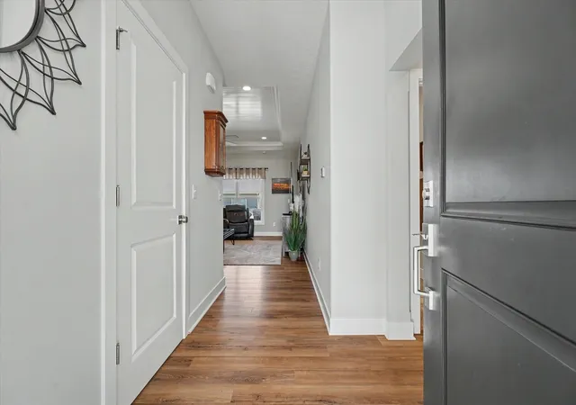 4th image of 3916 Bay Cir, Champaign, IL 61822