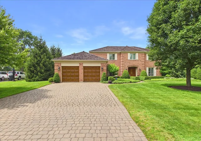 2nd image of 120 W Blackthorn Ln, Lake Forest, IL 60045 | MLS# 12721861