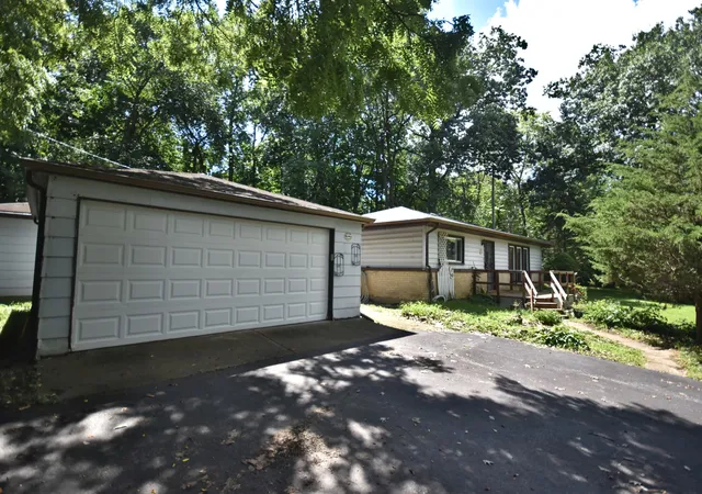 2nd image of 34w615 Illinois St, St. Charles, IL 60174 | MLS# 12721863