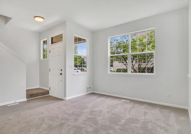 Photo 4 of Townhouse for sale at 601 W Kristina Ln, Round Lake, IL 60073 | MLS# 12721874 | Listing updated on 2026-08-25