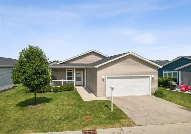 Photo 2 of Single family home for sale at 1537 Colt Ln, Grayslake, IL 60030 | MLS# 12721949 | Listing updated on 2026-09-08