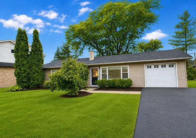 1st image of 5524 S Quincy St, Hinsdale, IL 60521 | MLS# 12721954