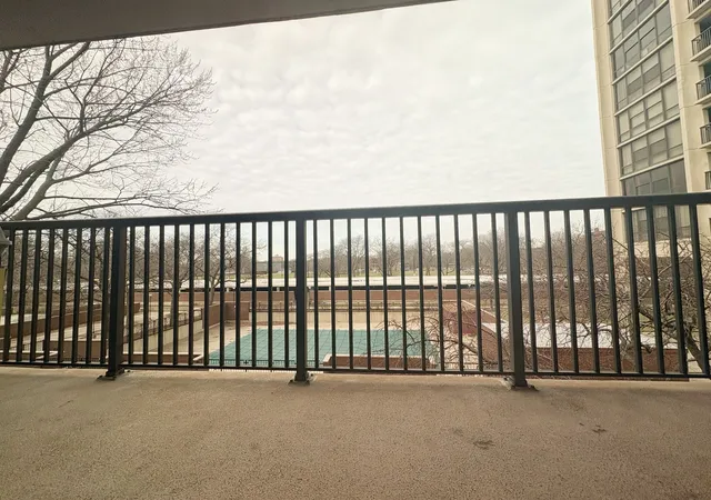 Photo 2 of Condo for sale at 3021 S Michigan Ave #306, Chicago, IL 60616 | MLS# 12722045 | Listing updated on 2026-09-22
