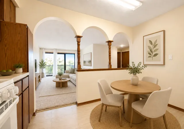 Listing Photo 4 - Condo for sale in building located at 5447 W Lawrence Ave, Chicago, IL 60630 - Unit #203