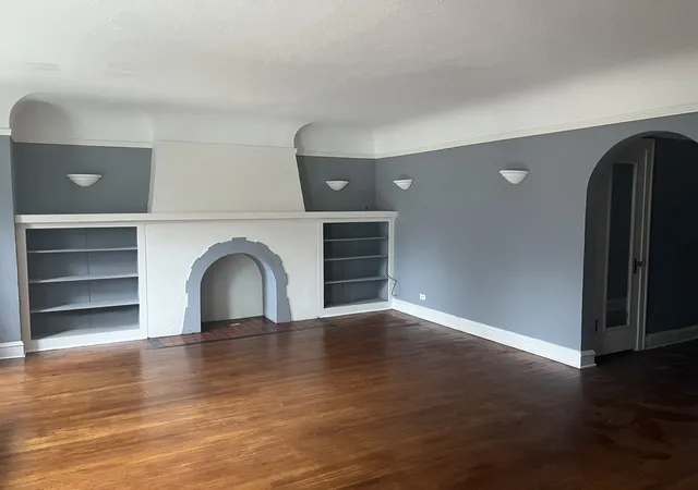 Listing Photo 5 - Condo for sale in building located at 1133 E 81st Pl, Chicago, IL 60619