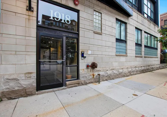 Photo 3 of Sale Pending at 1918 S Michigan Ave #207, Chicago, IL 60616 | MLS# 12722176 | Listing updated on 2026-10-09