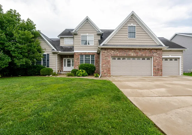 1st image of 3913 Baywood Rd, Bloomington, IL 61705 | MLS# 12722223