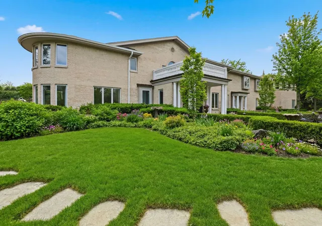 2nd image of 1877 Banbury Rd, Inverness, IL 60067 | MLS# 12722496